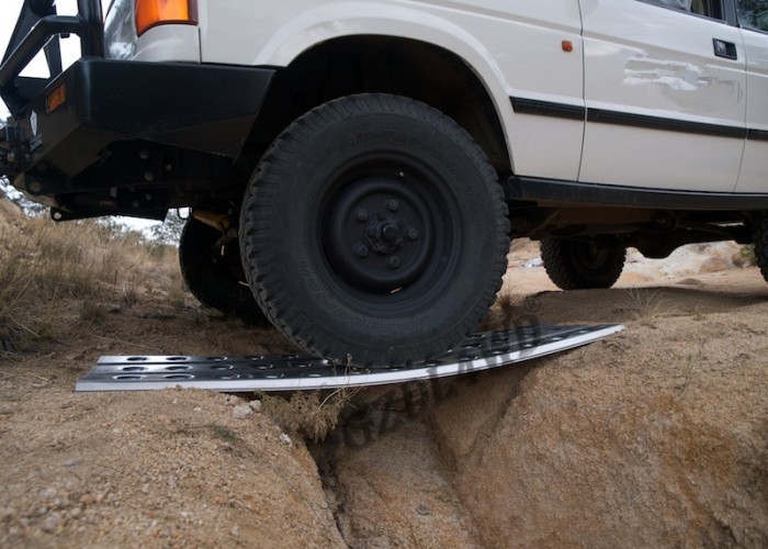 Off Road 4x4 4WD Sand Tracks Aluminum Recovery Board Traction For Trucks