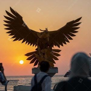 Wholesale 9m High Falcon Sculpture Customized Golden Large Brass Eagle Sculpture Statue from china suppliers
