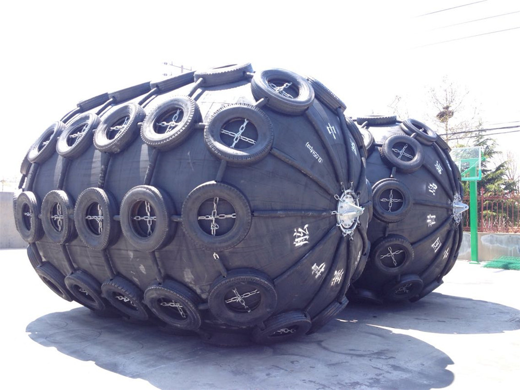 Floating Yokohama Pneumatic Fender Sling Type And Tire Net For Ship To Dock