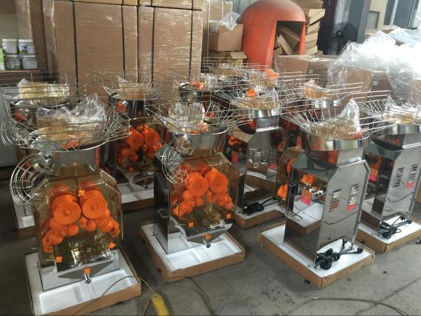 Stainless Steel Orange Juicer Machine High Efficiency 110V / 220V