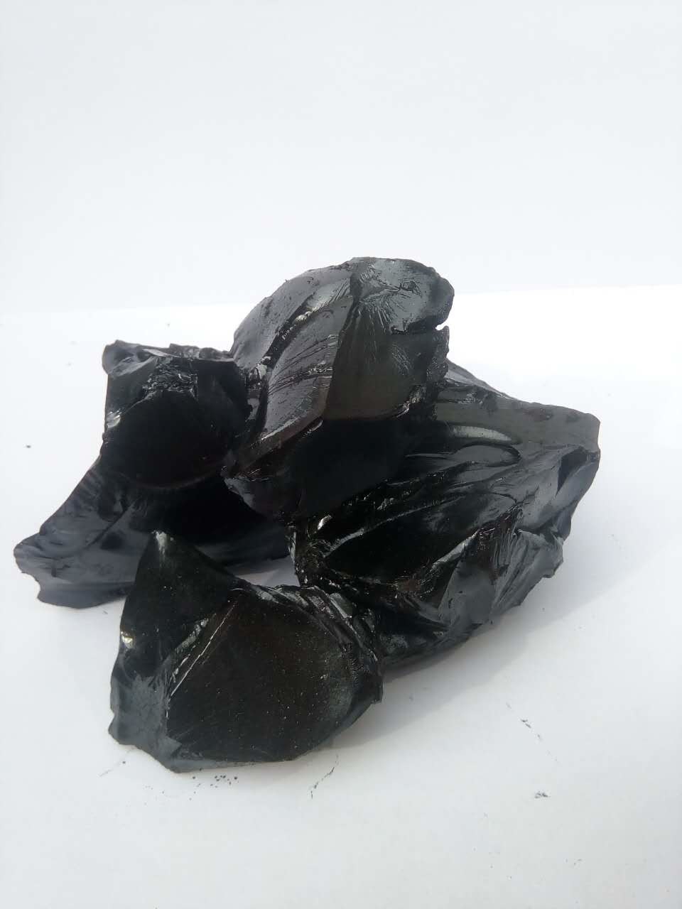 Aluminium Smetling Hard Pitch Material , Softening Point 130 ℃ - 140 ℃