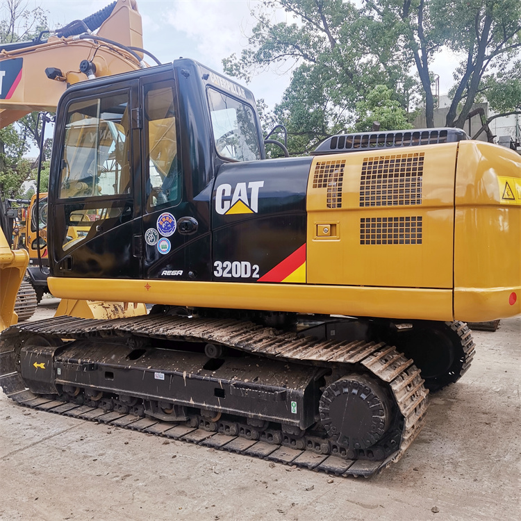 20 Ton Caterpillar Cat320d2 Used Excavator in Shanghai Good Condition Made in Japan