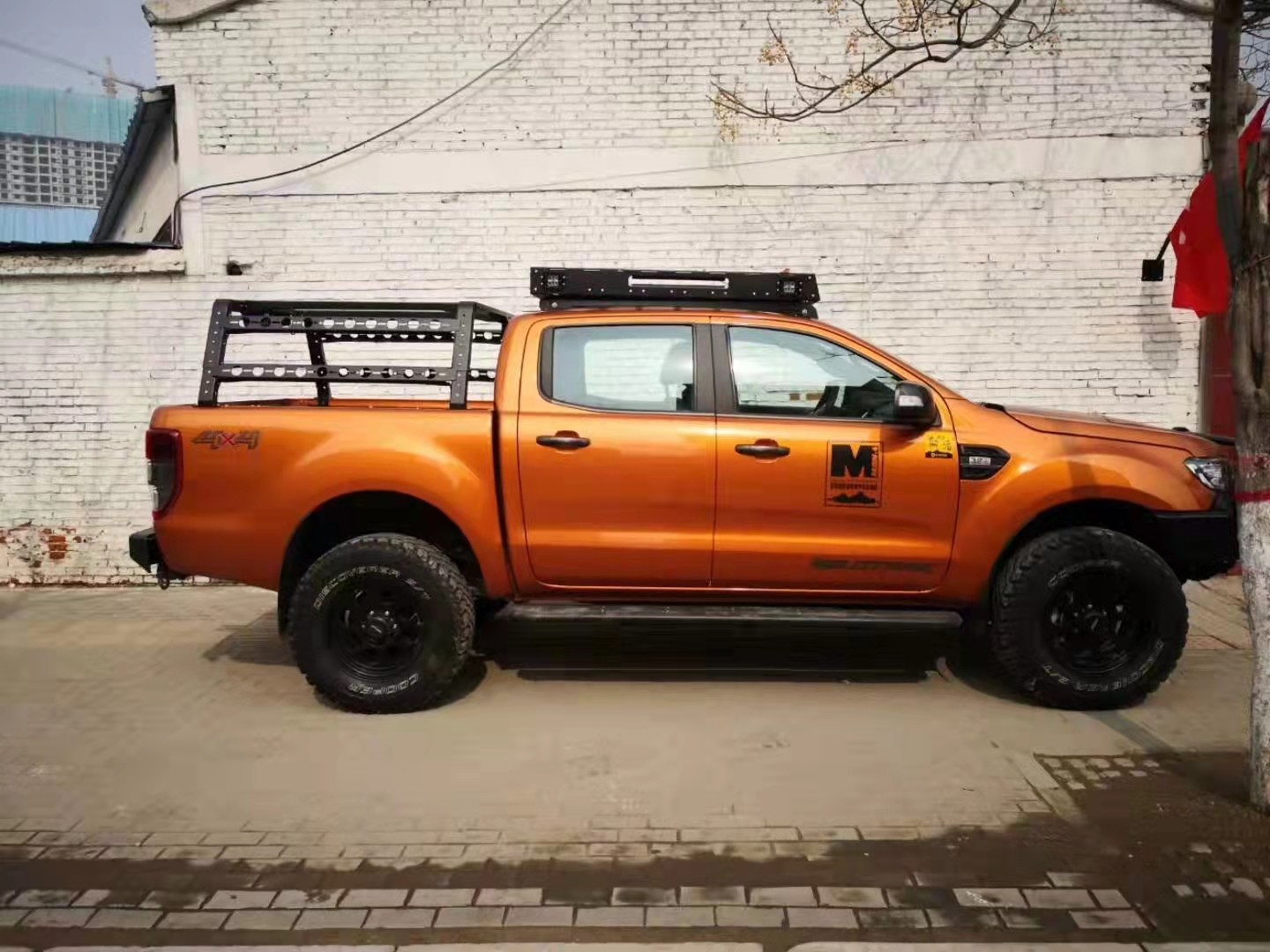 Universal Heavy Duty Roof Rack For Ranger Hilux Navara Dmax Triton With LED