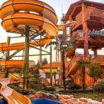 Outside Fiberglass Water Park Equipment Water Pool Slides Entertainment