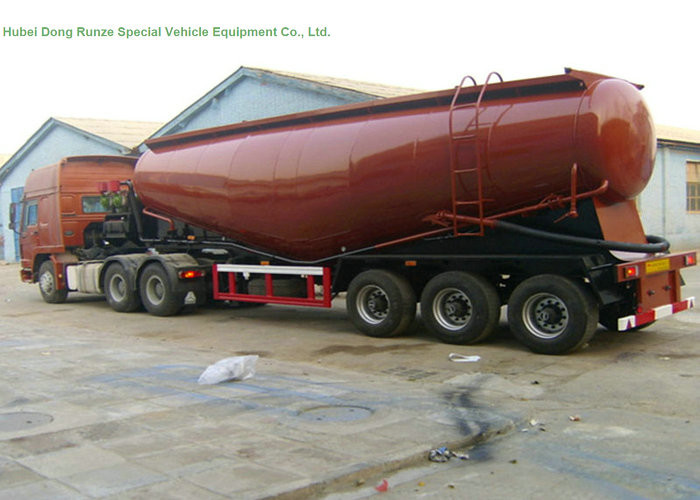 2 Axles V Type Tank Semi Trailer For Dry Powder Meterial Carry 40 - 45 M3 Capacity