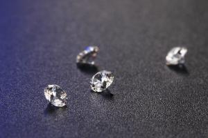 Wholesale VVS Clarity Round Moissanite DEF 6.5mm With 57 Facted Cutting Type RM-036 from china suppliers