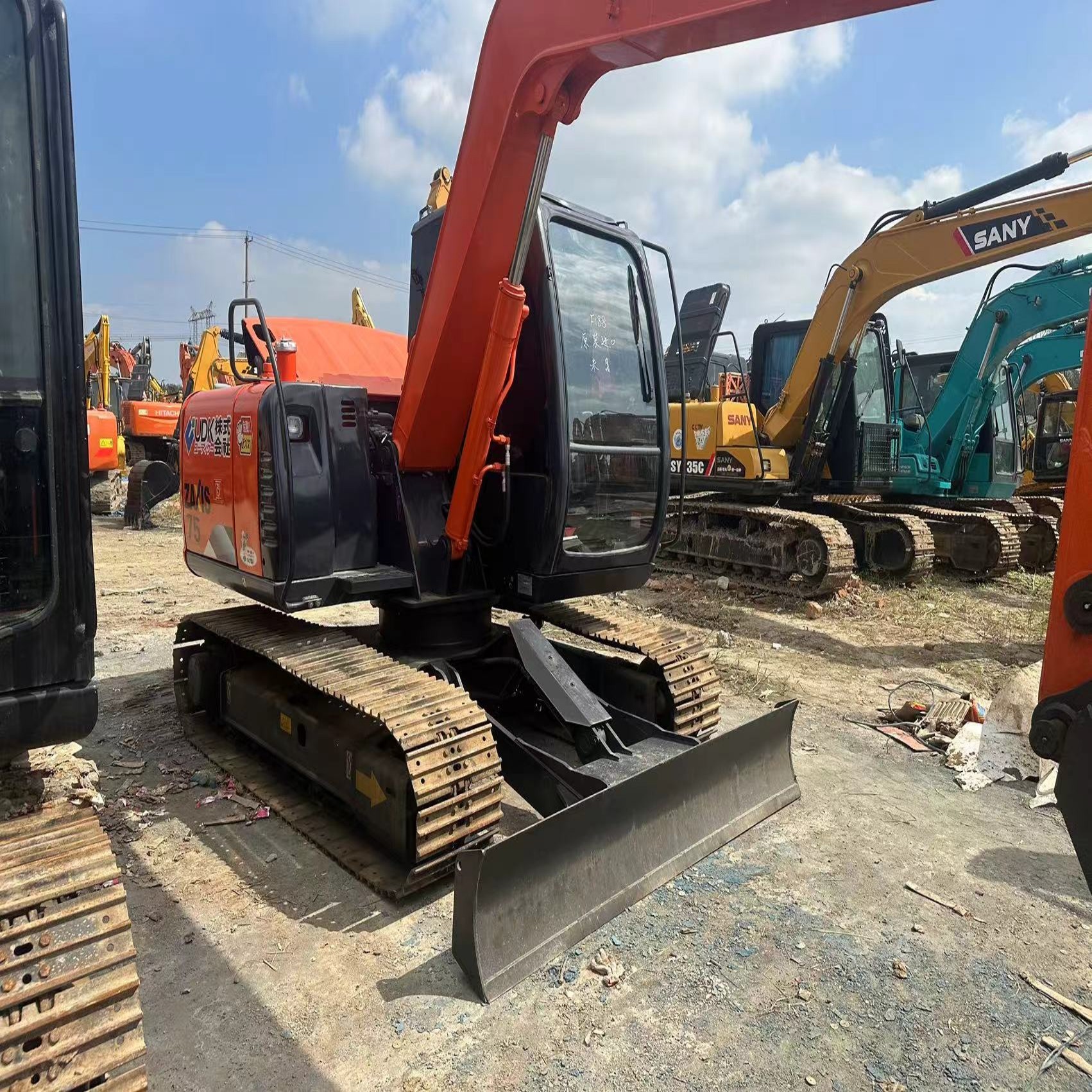 Hitachi ZX75 Used Excavator Hydraulic 7 Ton Mid Sized