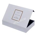 Exquisite White Hard Gift Box With Magnetic Closure Lid Garment Packing Boxes