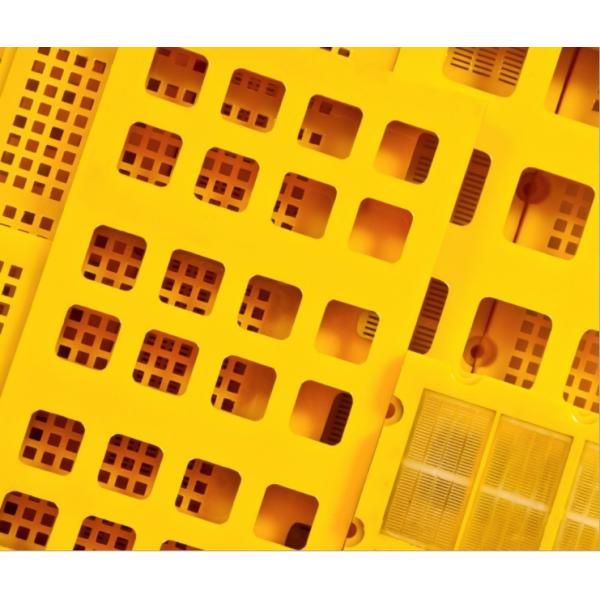 Square hole polyurethane screen panel