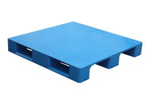 Wholesale Heavy Duty Stackable Plastic Pallets Durable 3 Runners 1300*1300mm from china suppliers
