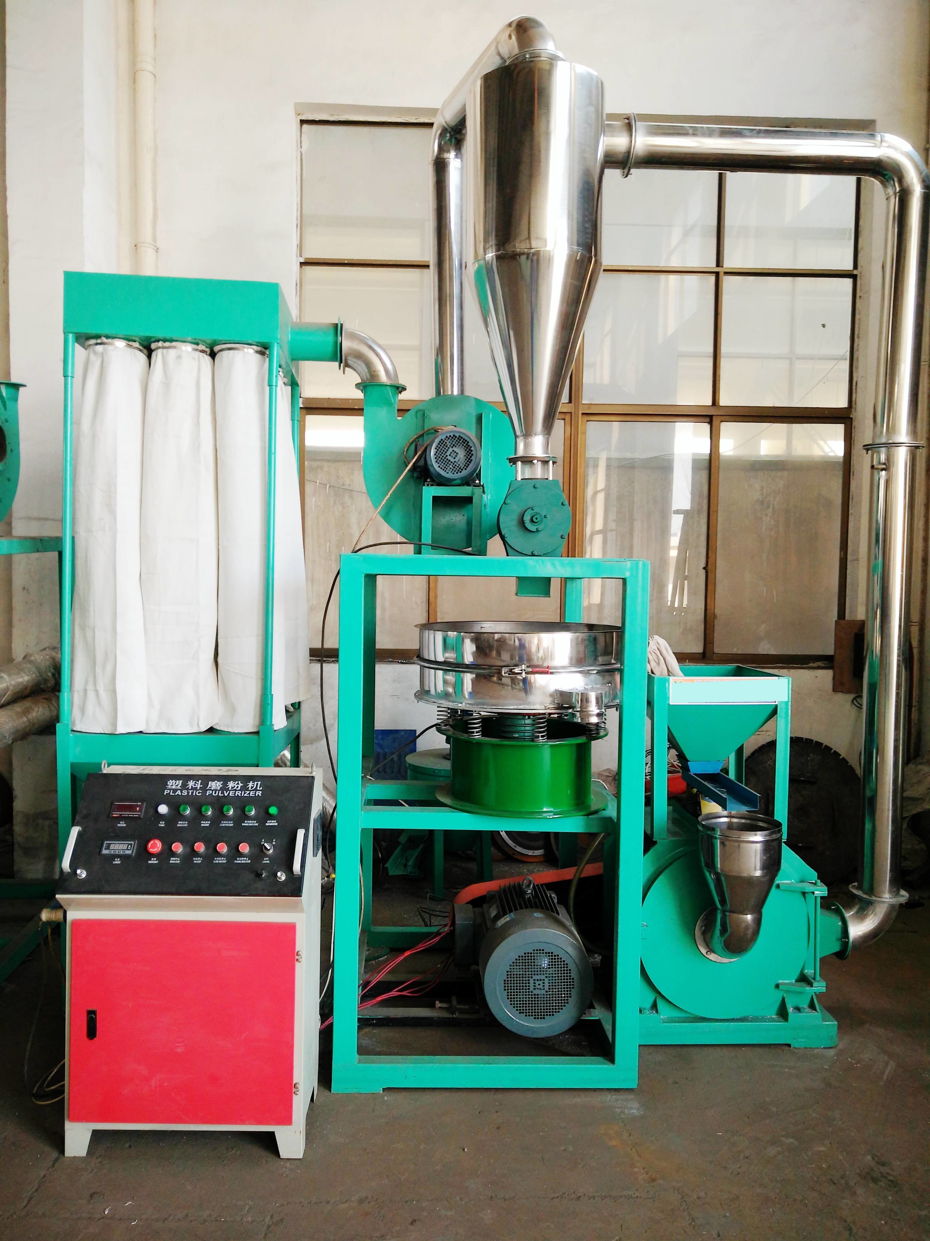 3700rpm Plastic Pulveriser Machine , Multi - Purpose 45kw Plastic Granules Machine