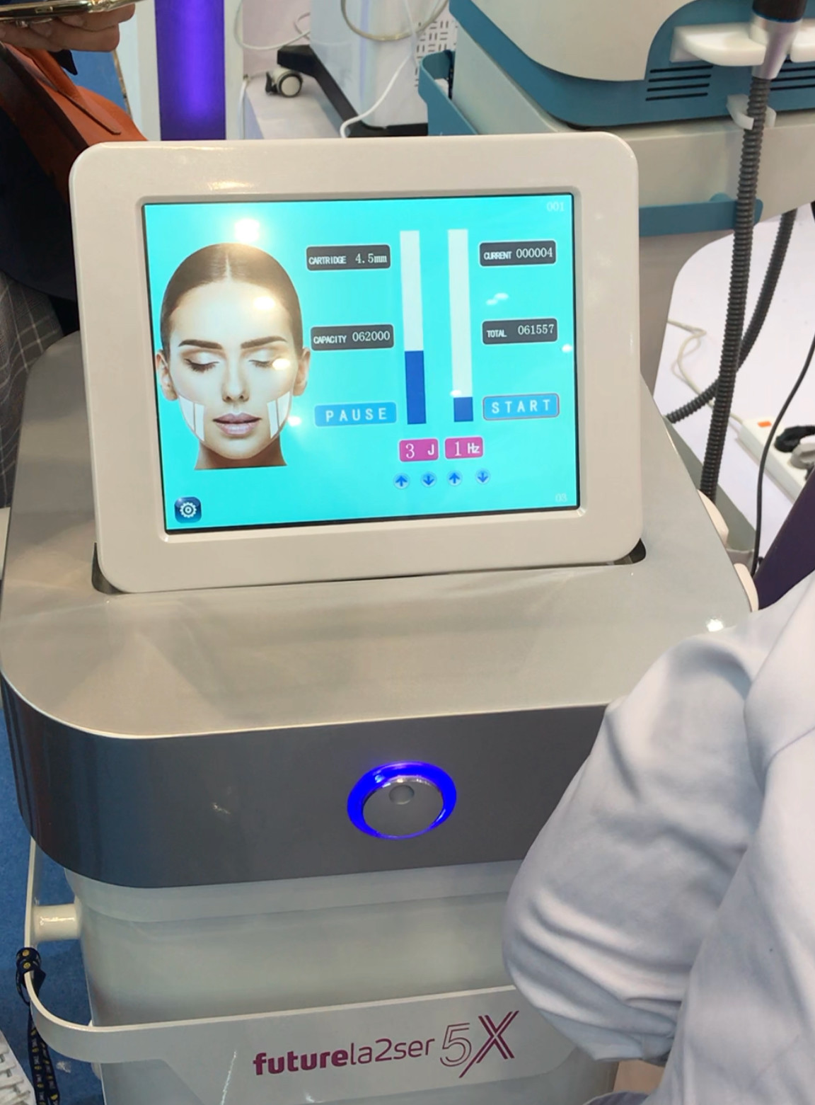 Ultrasound Hifu Face Lifting Machine 0.2 - 3.0J Energy Facial Massage Device