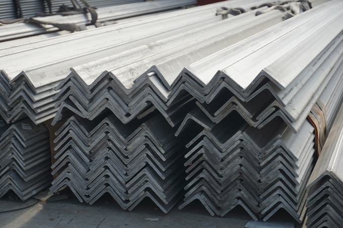 Wear Resistance Stainless Steel Angle Equal Legs Hot Rolled 50x50x4mm 1
