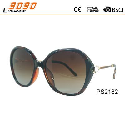 Over-size plastic Sunglasses with decorating the frame ,uv400 Protection Lens