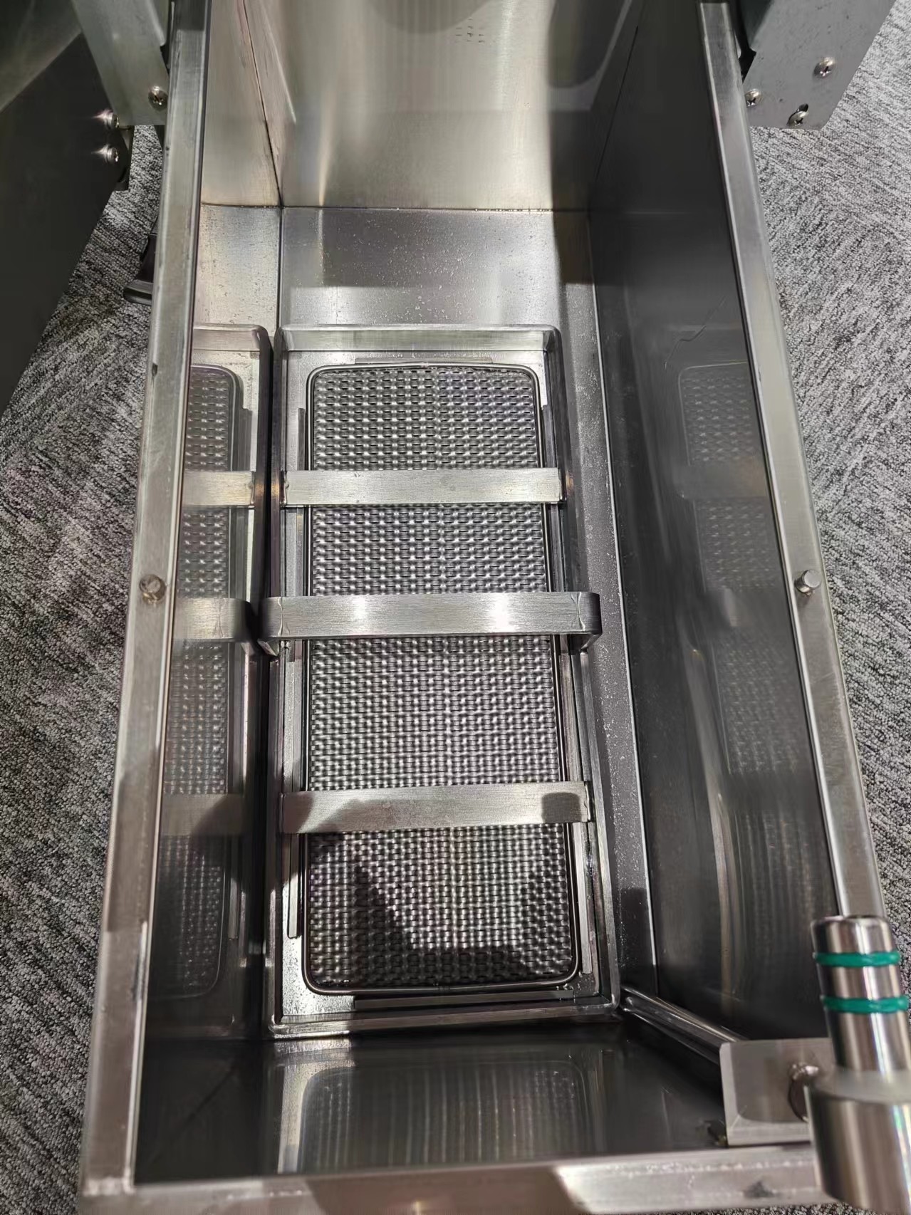 One Pot Two Baskets 26L 14KW 380V With Oil Filtration Electric Open Deep Fryer