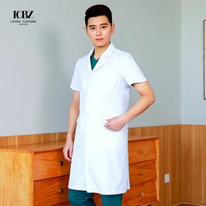 China Custom Logo Doctor Uniform Plus Size Printed Patterns Hospital Scrubs Set for Nurses on sale