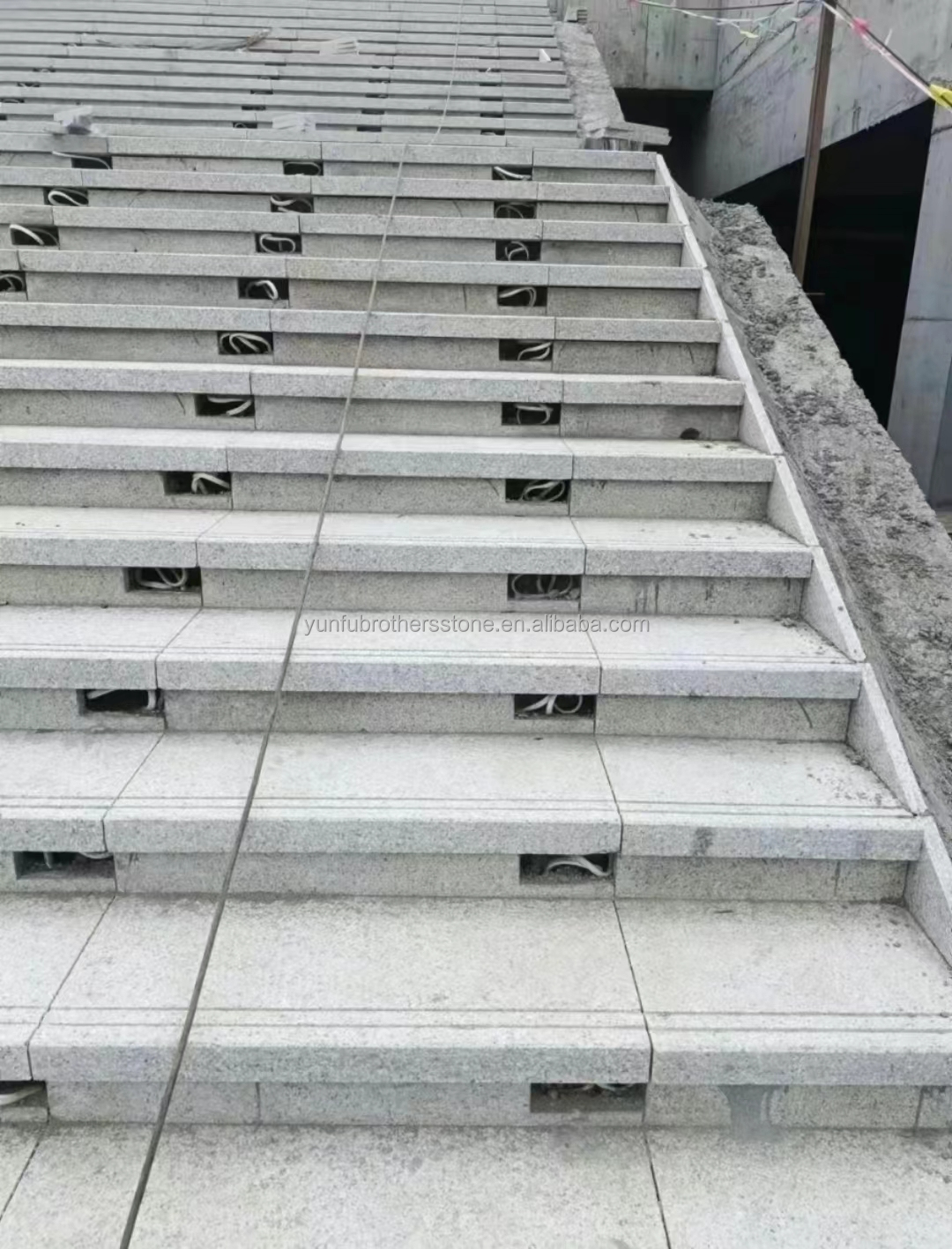 Chinese Granite Luxury Outdoor White Granite Cut-to-Size Flamed Slabs for Floors Stairs