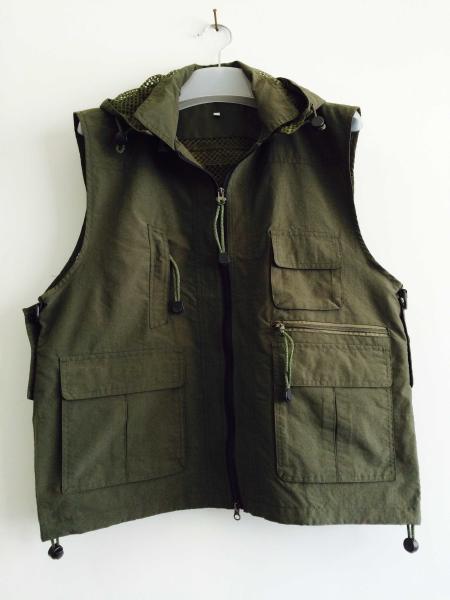 Fishing vest 033 with hood in taslan fabric, olive green color, water proof,