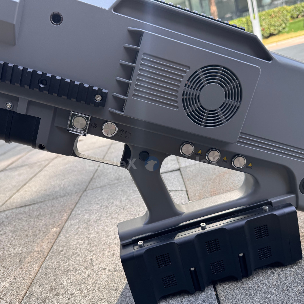 36h Endurance Portable Drone Defense Solution for Military Police Concerts 1-3KM FPV Drone Jammer With 5KM Detection Detector