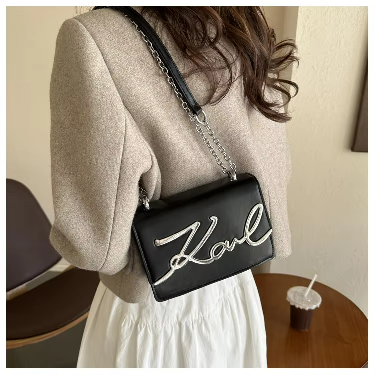 Large Capacity Luxurious PU Leather Women's Shoulder Tote Bag for Sophisticated Women