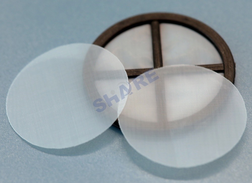 Insert Molding Plastic Filters With High Flow Rate And Smooth Surface