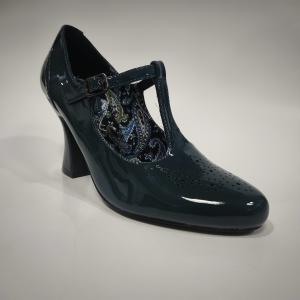 Wholesale Chic Leather Feminine High Heels Madam'S Evening Stilettos from china suppliers