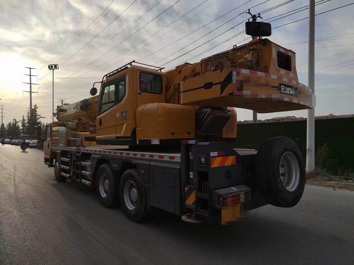 Used CRANE XCMG 25 TON SANY 80TON ZOOMLION 100ton 90ton low price good condition 90% new,made in china