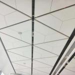 Fashion Soundproof Triangular Clip In Ceiling Perfect Shape 1.1mm Thickness
