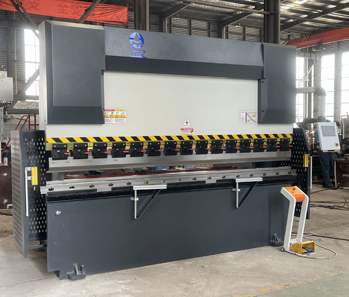 125T 3200MM Hydraulic Press Brake CNC 3 Axis XYV With TP10s