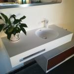 Fashionable Wall Hung Wash Hand Basin Single Hole Faucet Mount