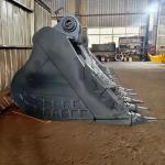 Heavy Construction Crusher Rock Bucket For Excavator Attachment
