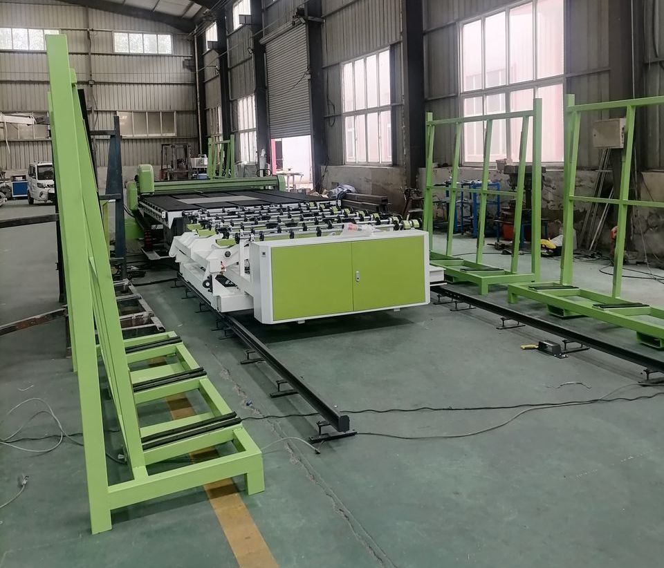 Remote Control Ideal Equipment Easy to Operate Full Automatic Glass Cutting Machine Glass Cutting