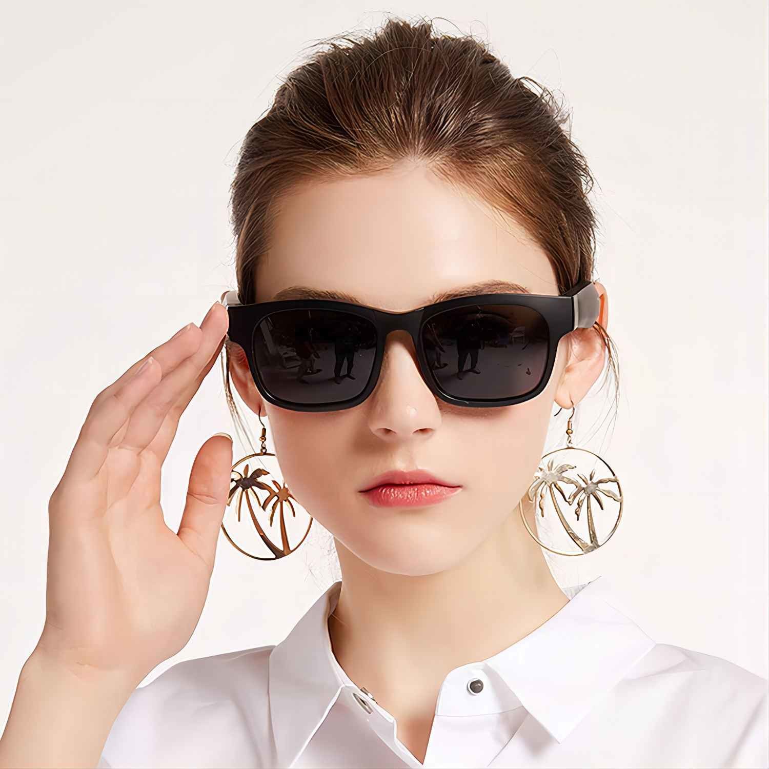 Waterproof IPX4 Smart Eyewear 10m Transmission Distance