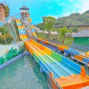 Wholesale Durable Large Capacity Theme Park Water Slide Equipment Customized from china suppliers