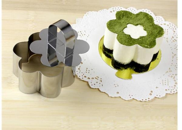 RK Bakeware China Foodservice NSF 304 Stainless Steel Flower Cake Ring, Lovely