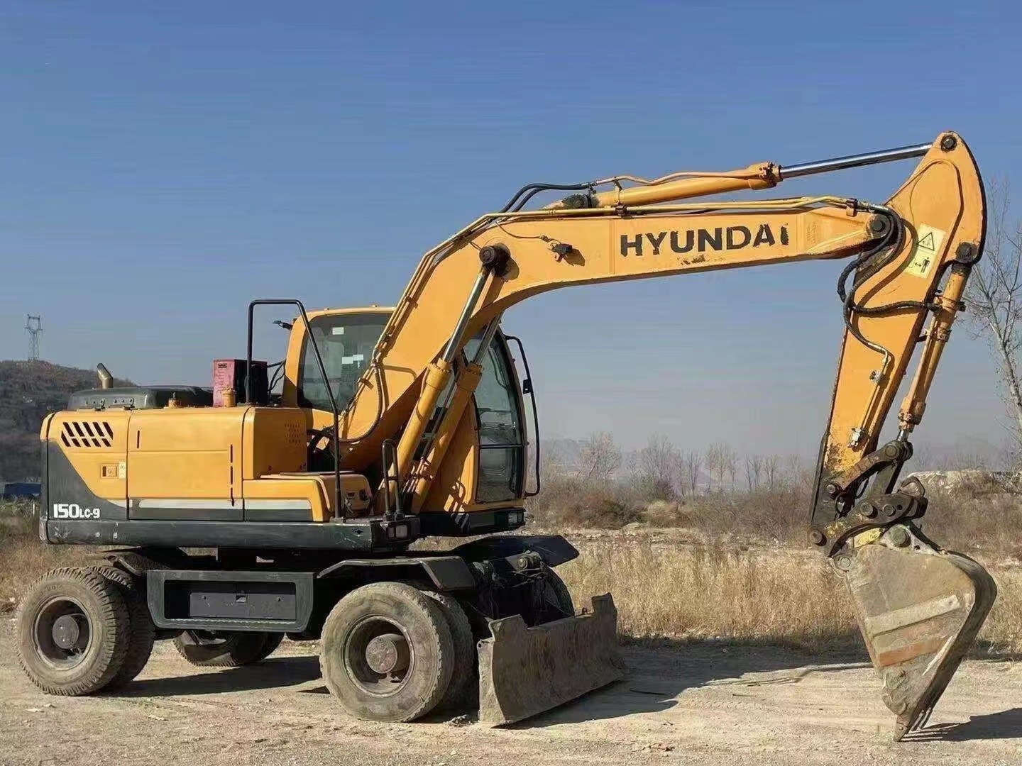 Used Crawler Excavator HYUNDAI 150-9