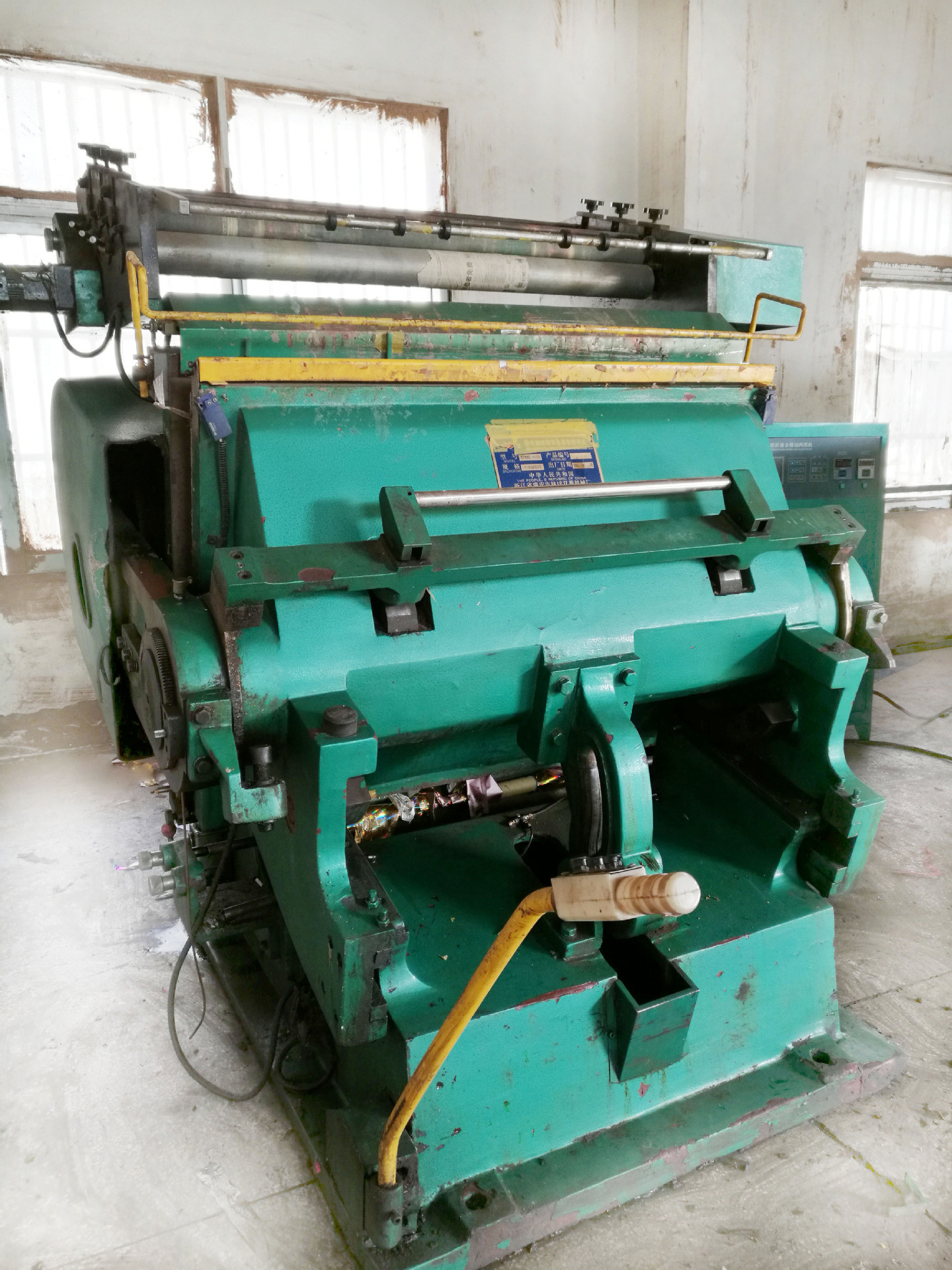 16kw Emboss Machine Configuration Table 4500kg Weight 2050*2150*1900mm Size
