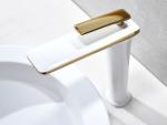 Single Hole Brass Hot Cold CE ODM Water Mixer Tap Faucet