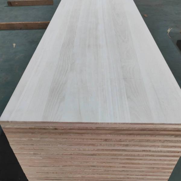 Moisture Content 8%-12% Paulownia Wood Straight Log Furniture Bleached Solid