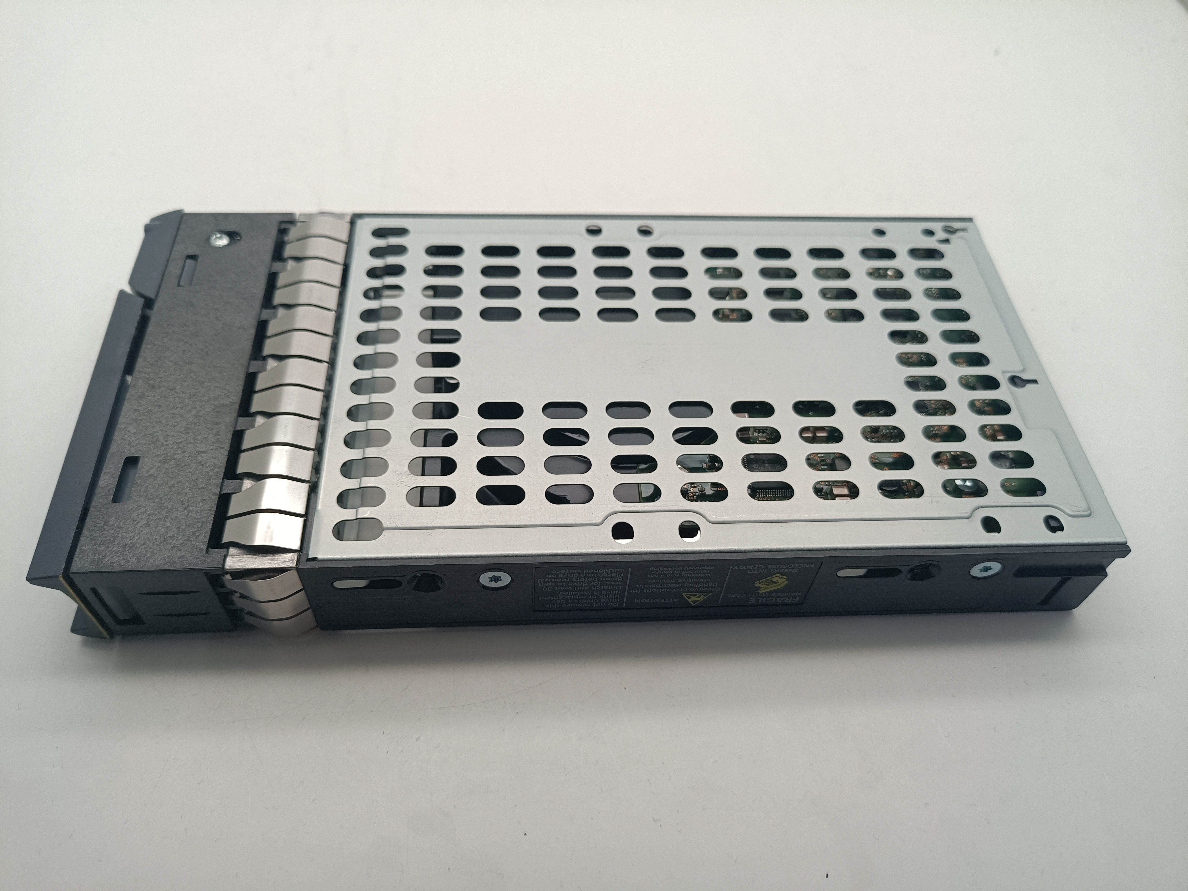 NETAPP DS4243 X412A-R5 600G 15K 109-00227+A0 46X0882 46X0886 HDD SAS