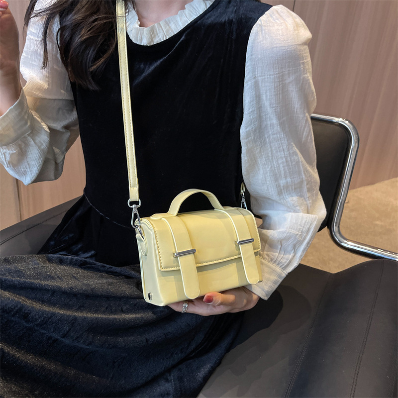 Stylish Lady Crossbody Leather Belt Bag with Adjustable Strap Must-Have Accessory