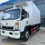 New Lihgt Refrigerated Truck Sinotruck 4X2 5 Tons For Food Cooling Delivery Low
