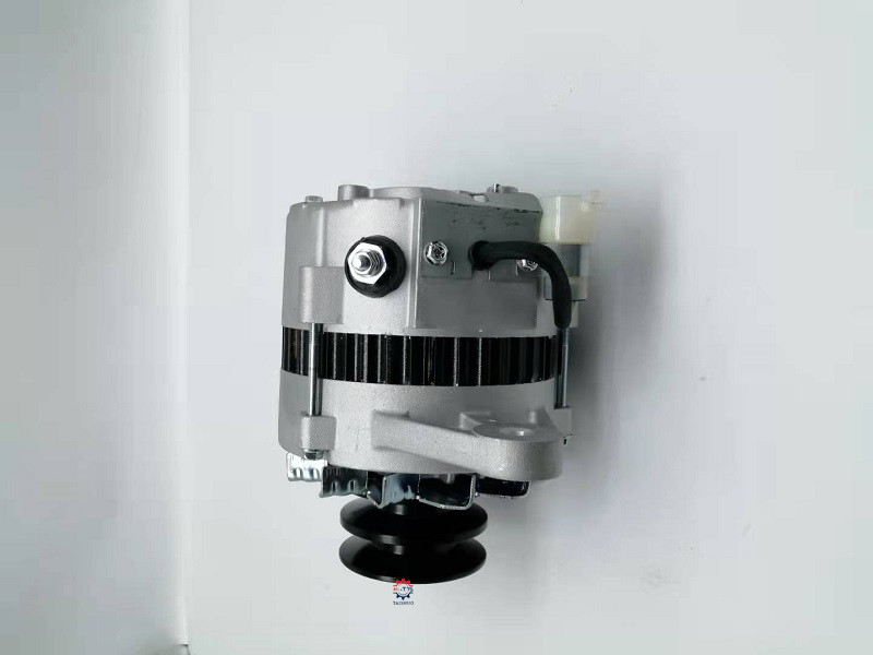 EX200-6 6BG1 E320D 8970466950 Excavator Engine Parts 24V Alternator 40A 60A