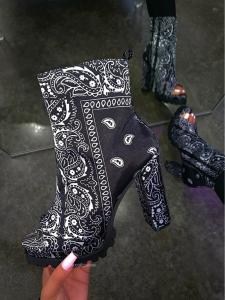 China Folk Print 10cm Ladies High Heeled Boots Satin Platform Women'S Boots on sale