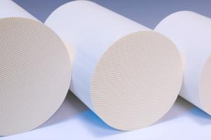 Wholesale Cellular Cordierite Honeycomb Ceramic / Nox Reduction Catalyst for Car from china suppliers