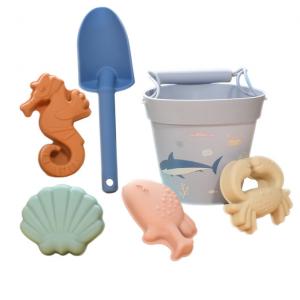 China Summer Sand Outdoor Children’s Toy Set Silicone Beach Bucket Set on sale
