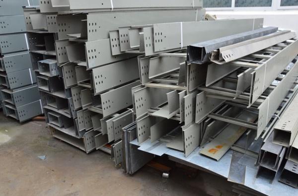 High Speed Widith adjustable Metal Galvanized steel Cable Tray roll forming Machine with Punching holes
