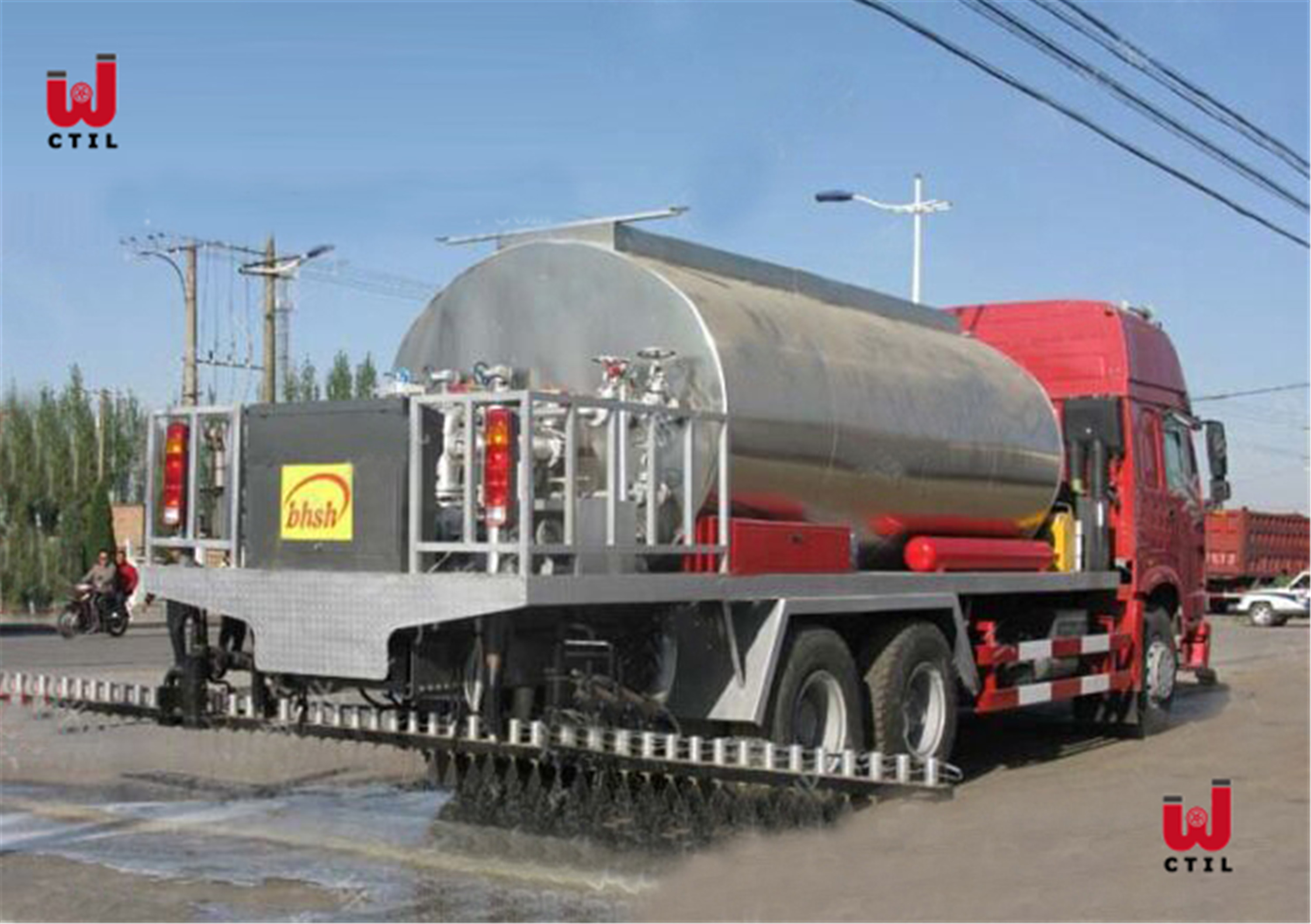 Euro 4 Asphalt Distributor Truck Sprayer 6x4 Road Construction