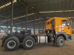 Left Hand Driving 10 Tires Shacman Tractor Truck With 400L Aluminum Tanker