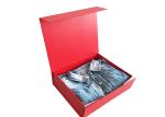 Red Magnetic Foldable Gift Boxes Hot Foil Black Logo For Clothes Packaging